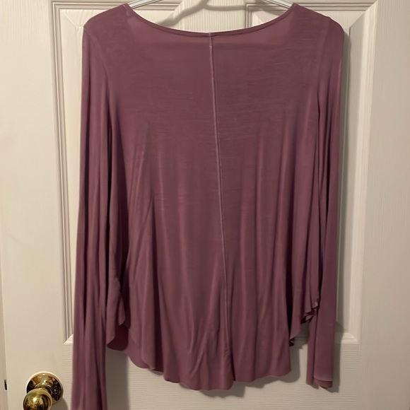 Soft, purple long sleeved top - Picture 2 of 3